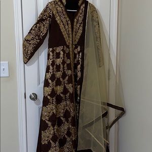 Pakistani/Indian Suit/ Anarkali/Salwar Kameez